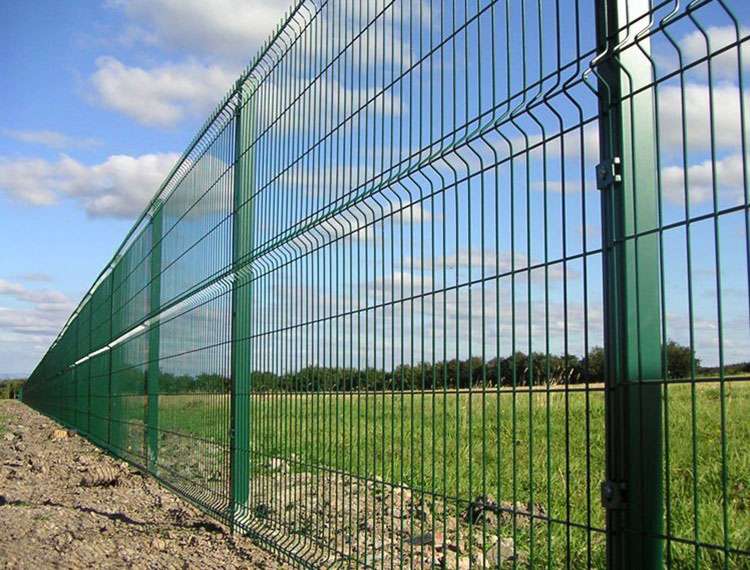 Fencing Installation – Langley Gates – Gates, Fencing and Groundwork